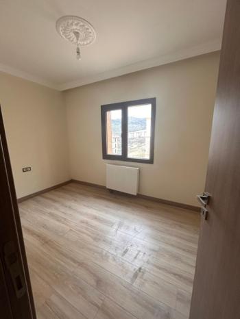 AFYON ÜÇOK EMLAKTAN KANLICA GÖKÇE TOKİ KONUTLARINDA SIFIR 2+1 80M² KİRALIK DAİRE 
