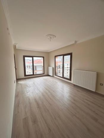 AFYON ÜÇOK EMLAKTAN KANLICA GÖKÇE TOKİ KONUTLARINDA SIFIR 2+1 80M² KİRALIK DAİRE 
