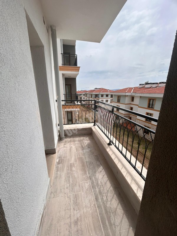 AFYON ÜÇOK EMLAKTAN KANLICA GÖKÇE TOKİ KONUTLARINDA SIFIR 2+1 80M² KİRALIK DAİRE 