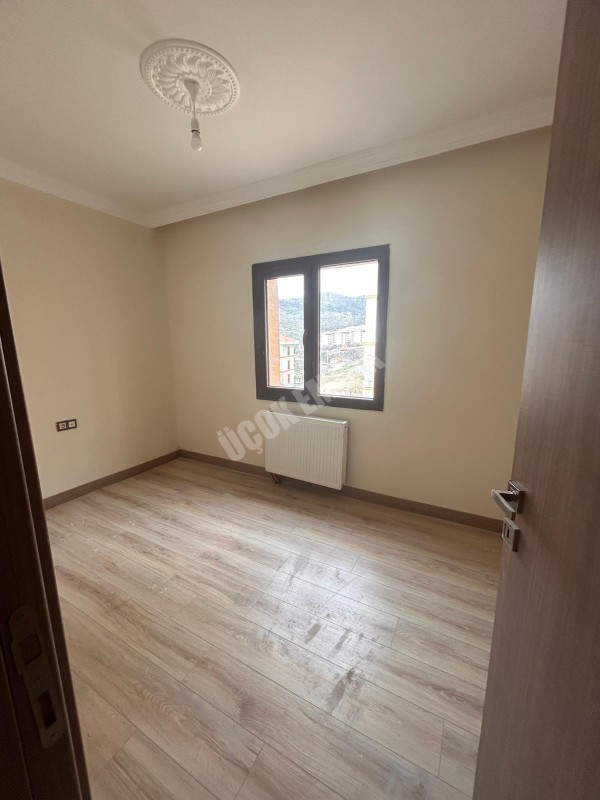 AFYON ÜÇOK EMLAKTAN KANLICA GÖKÇE TOKİ KONUTLARINDA SIFIR 2+1 80M² KİRALIK DAİRE 