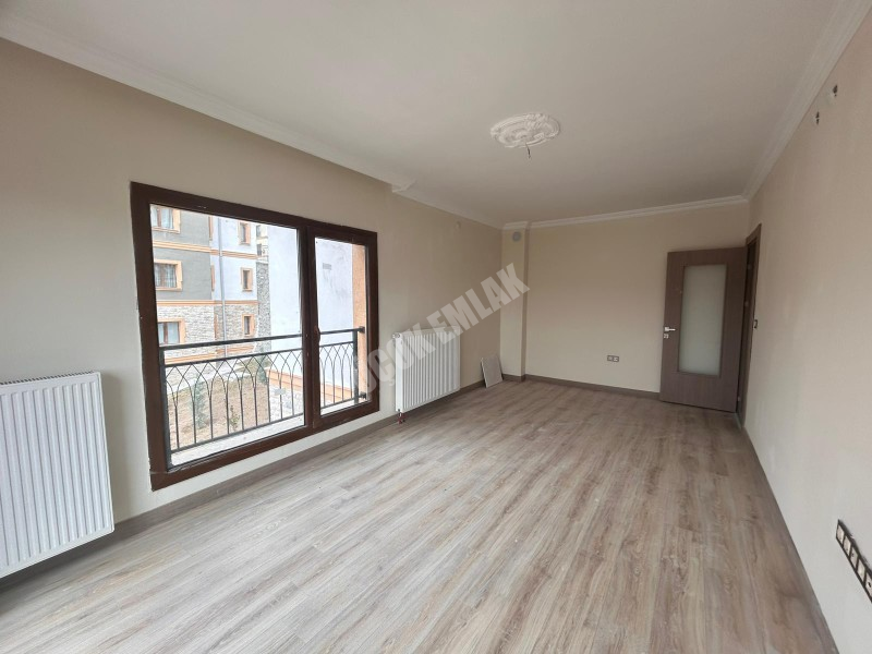 AFYON ÜÇOK EMLAKTAN KANLICA GÖKÇE TOKİ KONUTLARINDA SIFIR 2+1 80M² KİRALIK DAİRE 