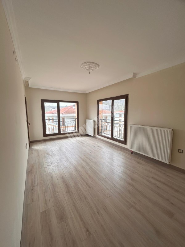 AFYON ÜÇOK EMLAKTAN KANLICA GÖKÇE TOKİ KONUTLARINDA SIFIR 2+1 80M² KİRALIK DAİRE 