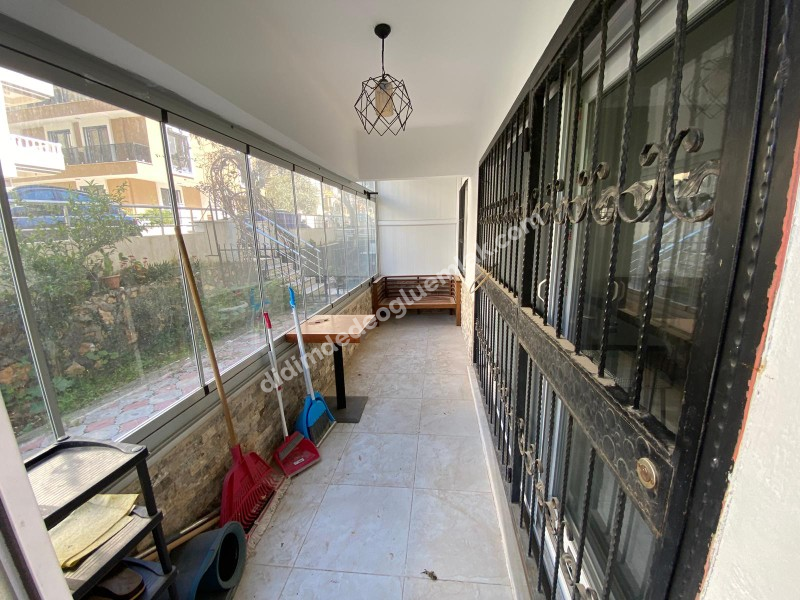 Didim Altınkum  Karakol caddesinde denize yürüme mesafesinde 2+1 daire