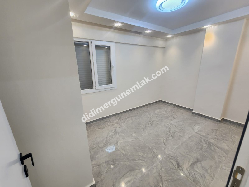 ÇAMLIK MAHALLESİ’NDE DENİZE SADECE 500 METRE! 2+1 AYRI MUTFAK | YENİ TADİLATLI | LÜKS YAPILI FIRSAT DAİRE!