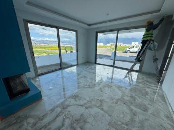 Lefkoşa Batıkent'de TÜRK KOÇANLI 3+1 Satılık İkiz Villa