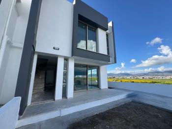 Lefkoşa Batıkent'de TÜRK KOÇANLI 3+1 Satılık İkiz Villa