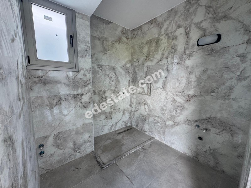 Lefkoşa Batıkent'de TÜRK KOÇANLI 3+1 Satılık İkiz Villa