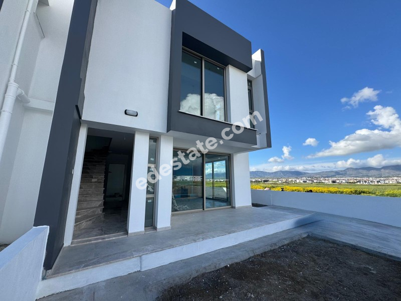 Lefkoşa Batıkent'de TÜRK KOÇANLI 3+1 Satılık İkiz Villa