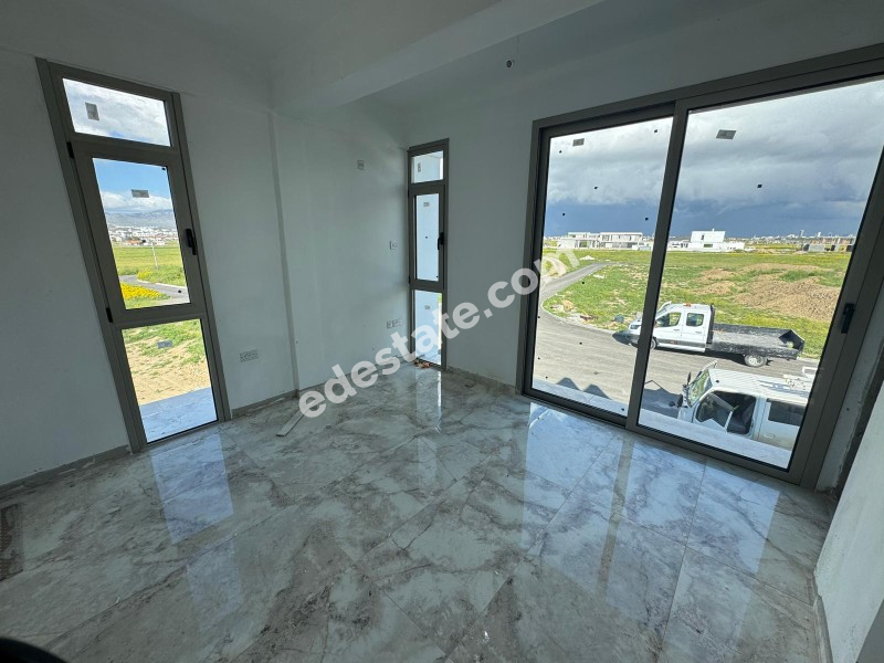 Lefkoşa Batıkent'de TÜRK KOÇANLI 3+1 Satılık İkiz Villa