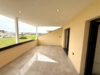 Didim Efeler Mahallesinde Satılık 3+1 Villa