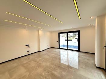 Didim Efeler Mahallesinde Satılık 3+1 Villa