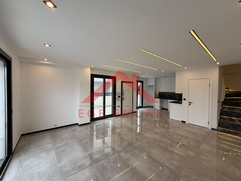 Didim Efeler Mahallesinde Satılık 3+1 Villa
