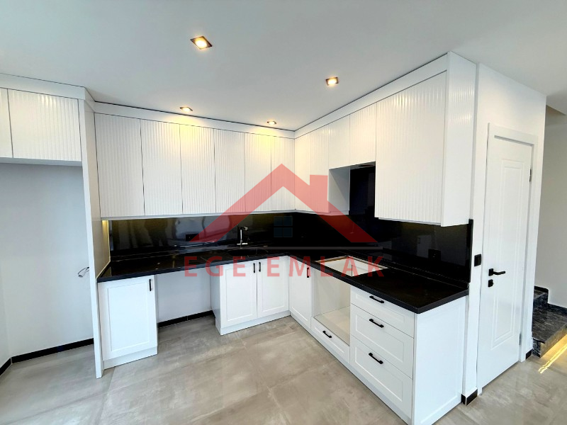 Didim Efeler Mahallesinde Satılık 3+1 Villa