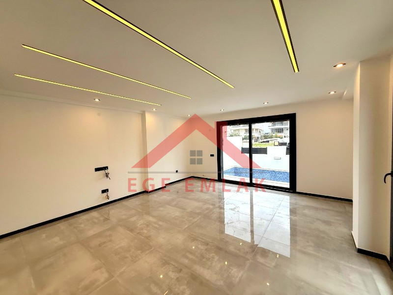 Didim Efeler Mahallesinde Satılık 3+1 Villa