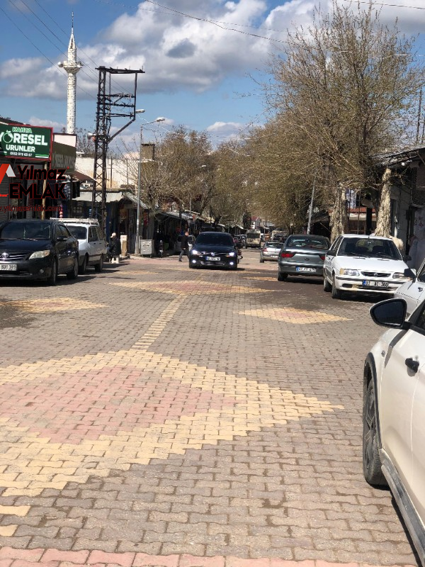 ACİL...ACİL...ACİL... KAHTA ESKİ ÇARŞI DA SATILIK 14 m² DÜKKAN