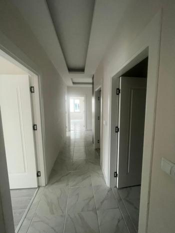 AFYON ÜÇOK EMLAKTAN SÜLÜN DE ANA YOL ÜZERİ  SATILIK  ARAKAT 3+1 ASANSÖRLÜ LÜX GENİŞ DAİRE