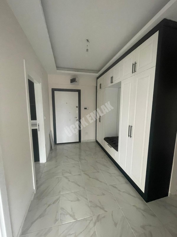 AFYON ÜÇOK EMLAKTAN SÜLÜN DE ANA YOL ÜZERİ  SATILIK  ARAKAT 3+1 ASANSÖRLÜ LÜX GENİŞ DAİRE