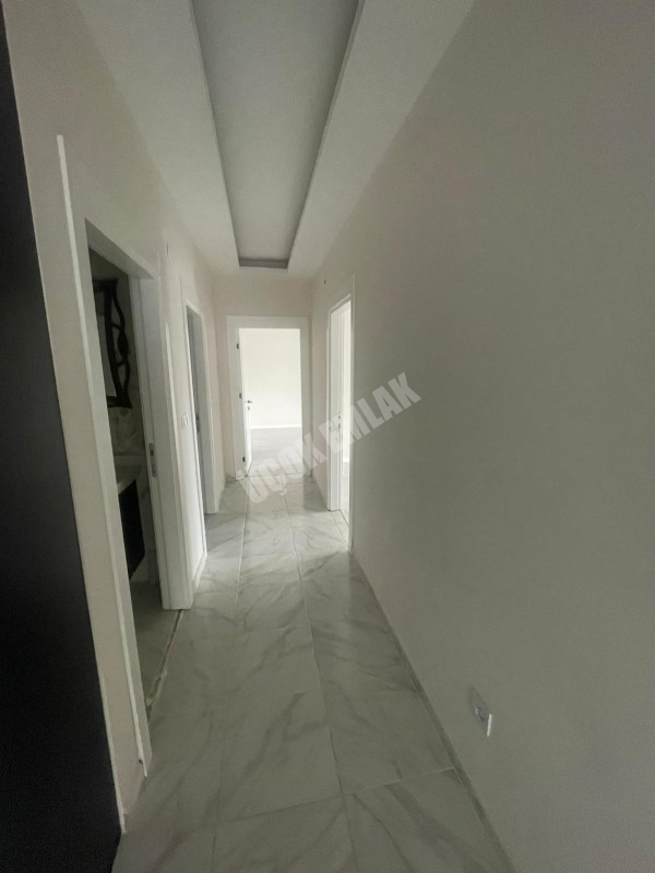 AFYON ÜÇOK EMLAKTAN SÜLÜN DE ANA YOL ÜZERİ  SATILIK  ARAKAT 3+1 ASANSÖRLÜ LÜX GENİŞ DAİRE