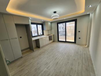 EFELER MAHALLESİ’NDE 2+1 AÇIK MUTFAK ARA KAT GENİŞ BALKONLU ASANSÖRLÜ MODERN SIFIR DAİRE FIRSATI! 
