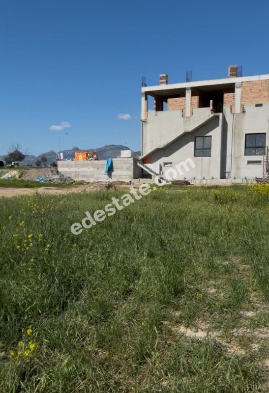 Lefkoşa Ercan Yolu Üzerinde Kiralık Arazi
