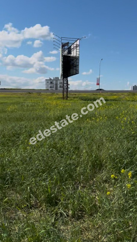 Lefkoşa Ercan Yolu Üzerinde Kiralık Arazi