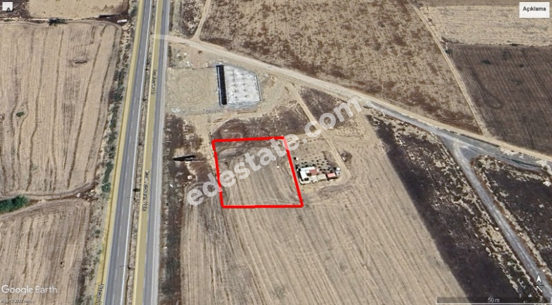 Lefkoşa Ercan Yolu Üzerinde Kiralık Arazi