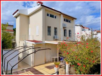 Altınkum Yeşilkent Sitesinde Satılık Müstakil Girişli Tripleks Villa