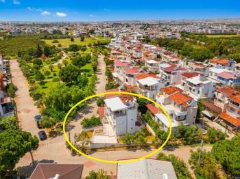 Altınkum Nazlım Sitesi Satılık Köşe Villa