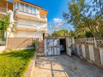 Altınkum Nazlım Sitesi Satılık Köşe Villa