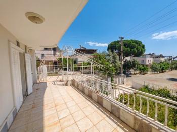 Altınkum Nazlım Sitesi Satılık Köşe Villa