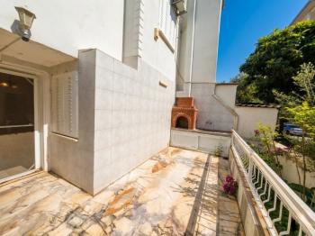 Altınkum Nazlım Sitesi Satılık Köşe Villa