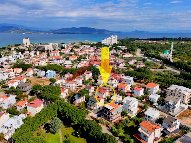 Altınkum Yeşilkent Sitesinde Satılık Müstakil Girişli Tripleks Villa