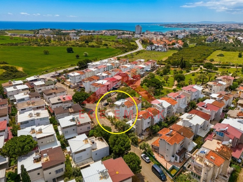 Altınkum Nazlım Sitesi Satılık Köşe Villa