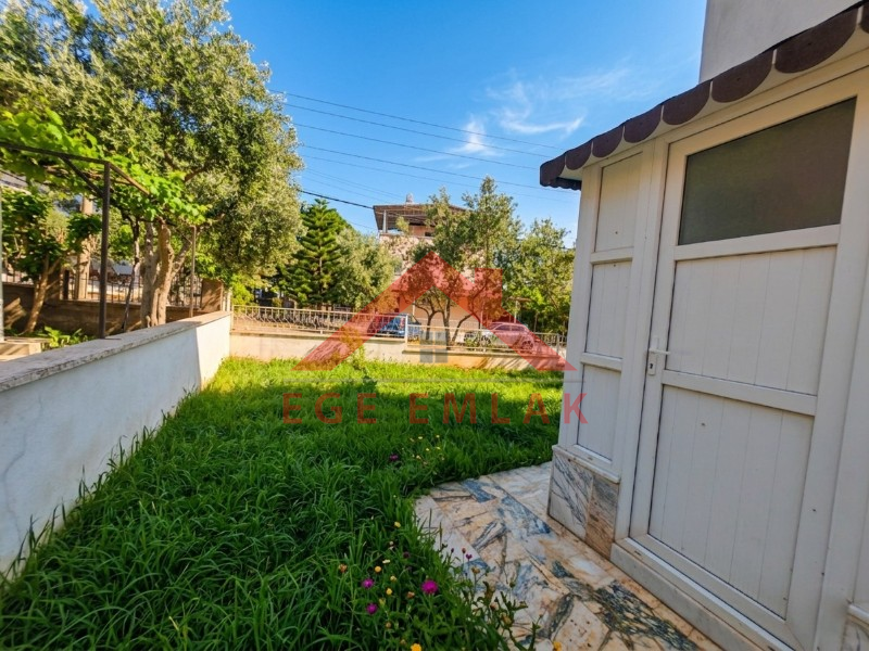 Altınkum Nazlım Sitesi Satılık Köşe Villa