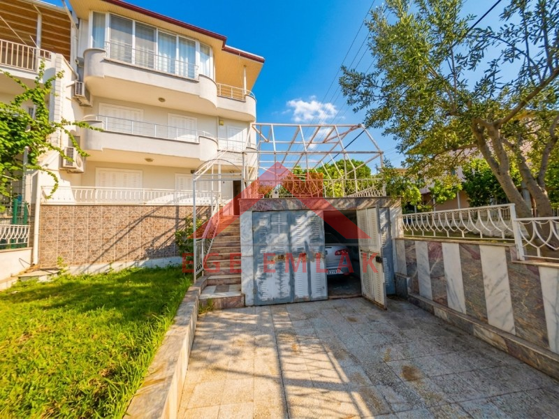 Altınkum Nazlım Sitesi Satılık Köşe Villa