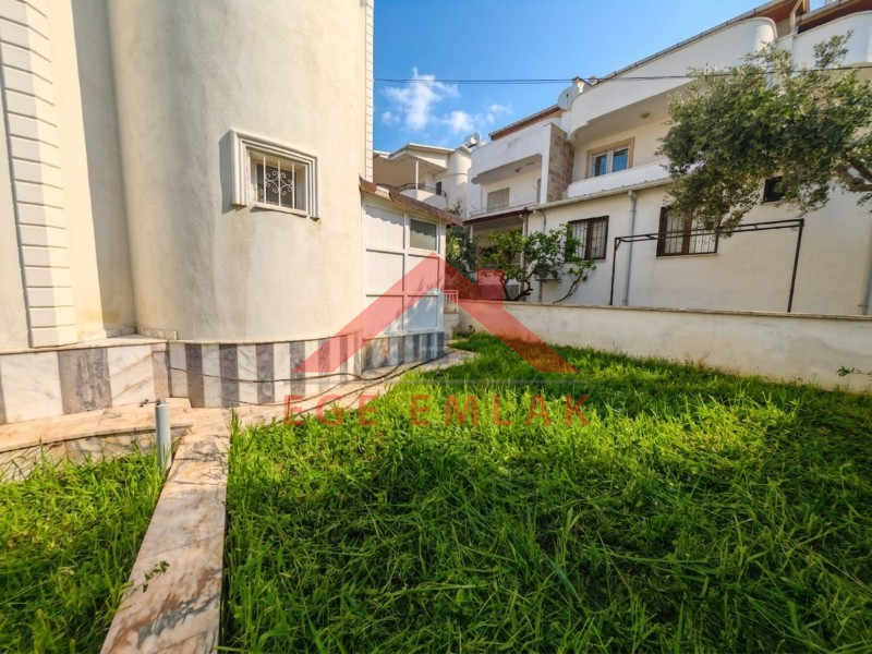 Altınkum Nazlım Sitesi Satılık Köşe Villa