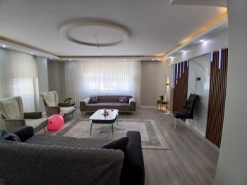GÜVENAY - ÇORUM BUHARAEVLER CADDESİ ÜZERİ SATILIK 4+1 LÜKS DAİRE
