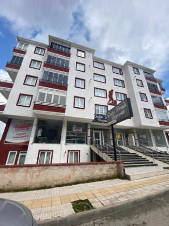 GÜVENAY - ÇORUM BAHÇELİEVLER M. AKİF ERSOY 1. CADDE ÜZERİ KİRALIK 3+1