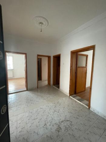 GÜVENAY - ÇORUM  ULUKAVAK MAH. TEKCEVİZDE 3+1 SATILIK DAİRE