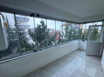 GÜVENAY -  ÇORUM YAVRUTURNA MAH.EMEK CADDESİ ÜZERİ 4+1 KİRALIK FIRSAT DAİRE