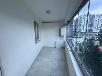 GÜVENAY -  ÇORUM YAVRUTURNA MAH.EMEK CADDESİ ÜZERİ 4+1 KİRALIK FIRSAT DAİRE