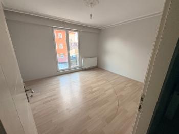 GÜVENAY -  ÇORUM YAVRUTURNA MAH.EMEK CADDESİ ÜZERİ 4+1 KİRALIK FIRSAT DAİRE