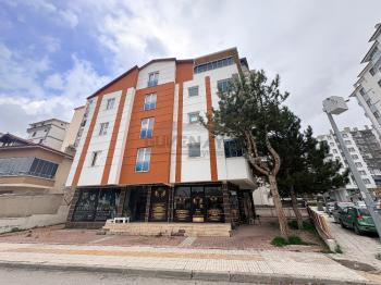 GÜVENAY -  ÇORUM YAVRUTURNA MAH.EMEK CADDESİ ÜZERİ 4+1 KİRALIK FIRSAT DAİRE