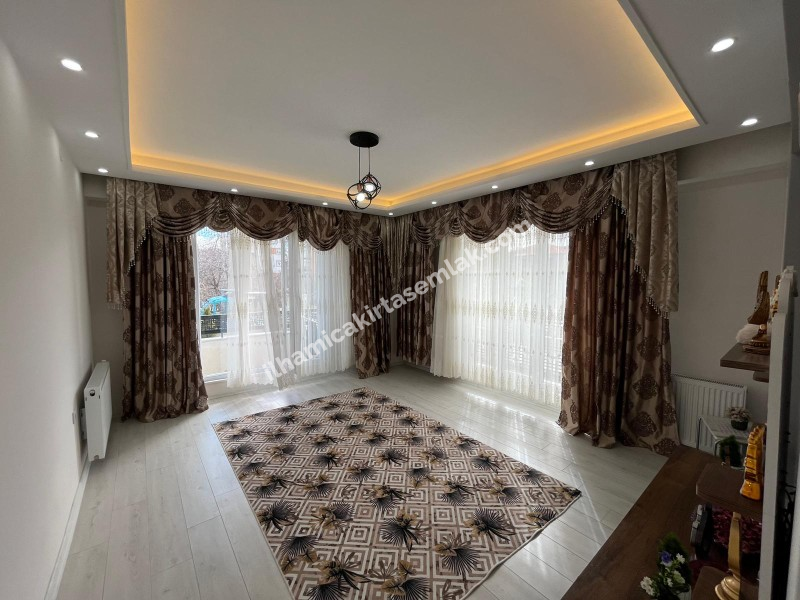 HALİLAĞA MAHALLESİNDE SİTE İÇİ YENİ YAPI 3+1 SATILIK DAİRE