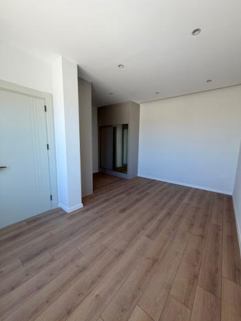 Lefkoşa Gönyeli'de Türk Tapulu, 4 Yatak odalı, Modern Tasarım Satılık Villa