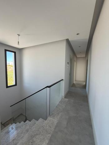 KKTC Girne Boğaz Bölgesinde Şıklığı ve Konforu Sunan 4+1 Satılık Türk Tapulu Yeni Villa
