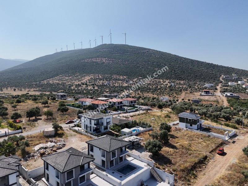 DİDİM ZÜMRÜTTEPEDE SATILIK KÖŞE BAŞI 485M2 ARSA