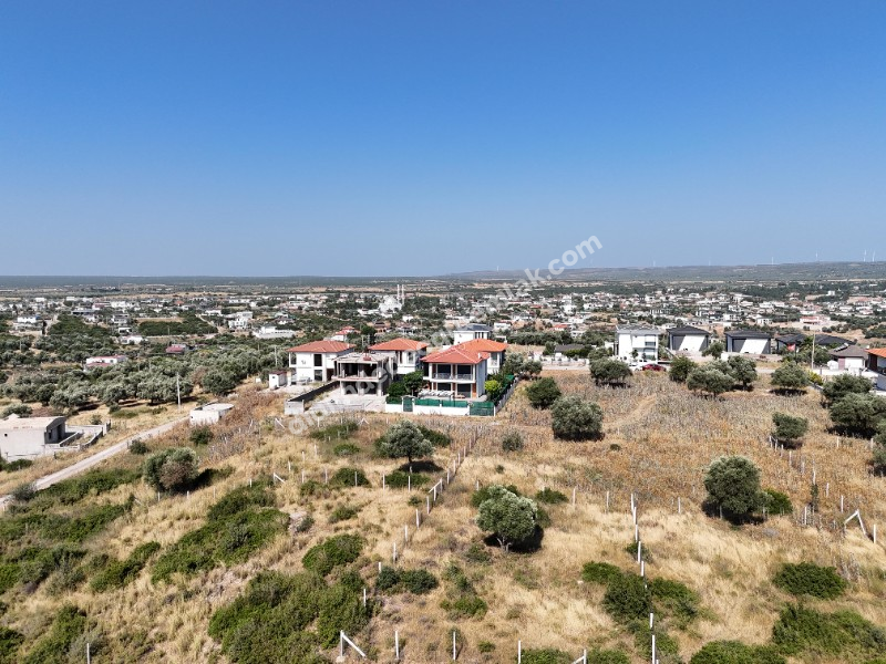 DİDİM ZÜMRÜTTEPEDE SATILIK KÖŞE BAŞI 485M2 ARSA