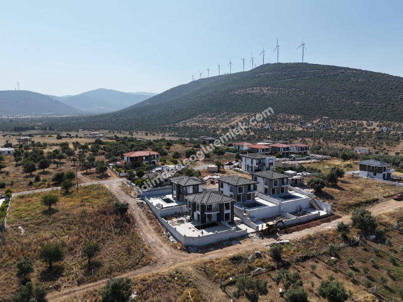 DİDİM ZÜMRÜTTEPEDE SATILIK KÖŞE BAŞI 485M2 ARSA