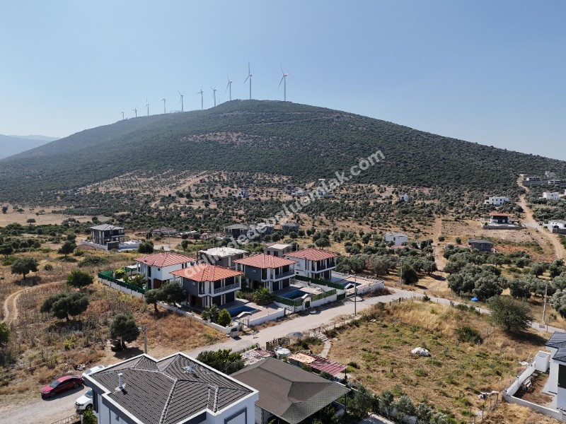 DİDİM ZÜMRÜTTEPEDE SATILIK KÖŞE BAŞI 485M2 ARSA
